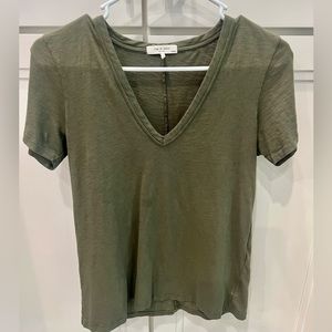 rag & bone v-neck T-shirt, size XS